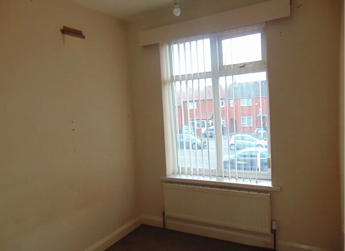 3 Bedroom Semi-Detached House For Sale In Dialstone Lane, Stockport, SK2
