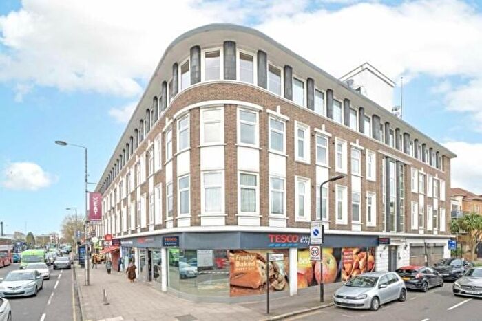 2 Bedroom Flat To Rent In Hartington Road, West Ealing, W13