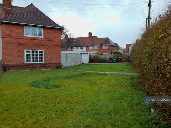 2 Bedroom Semi-Detached House To Rent In Ryton Square, Nottingham, NG8