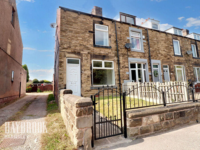 3 Bedroom End Of Terrace House For Sale In High Street, Great Houghton, S72