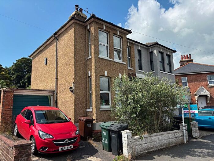 2 Bedroom Semi-Detached House For Sale In Barrack Road, Bexhill On Sea, TN40