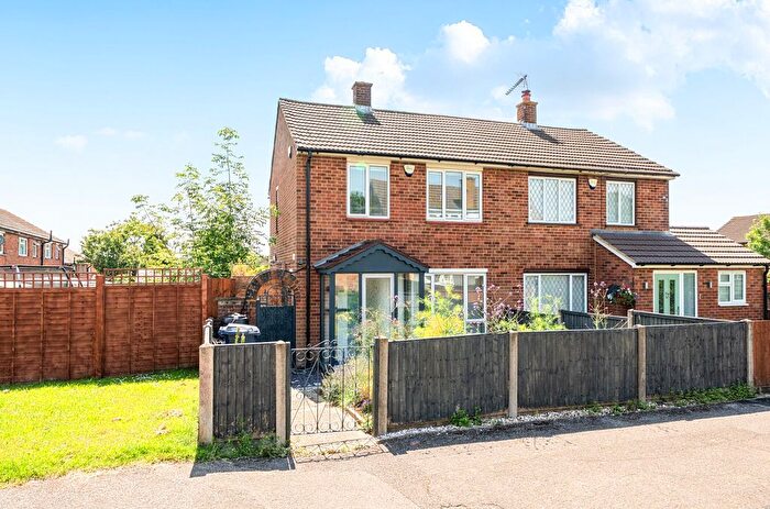 2 Bedroom Semi Detached House For Sale In Quinta Drive, Barnet, EN5
