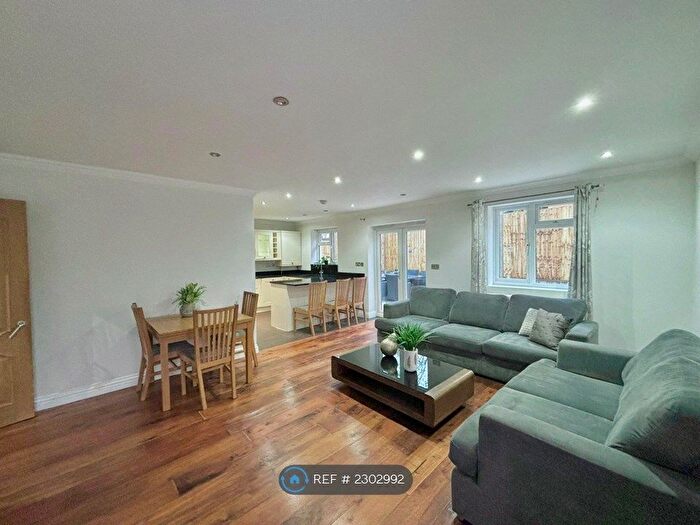 3 Bedroom Semi-Detached House To Rent In Brassie Avenue, London, W3