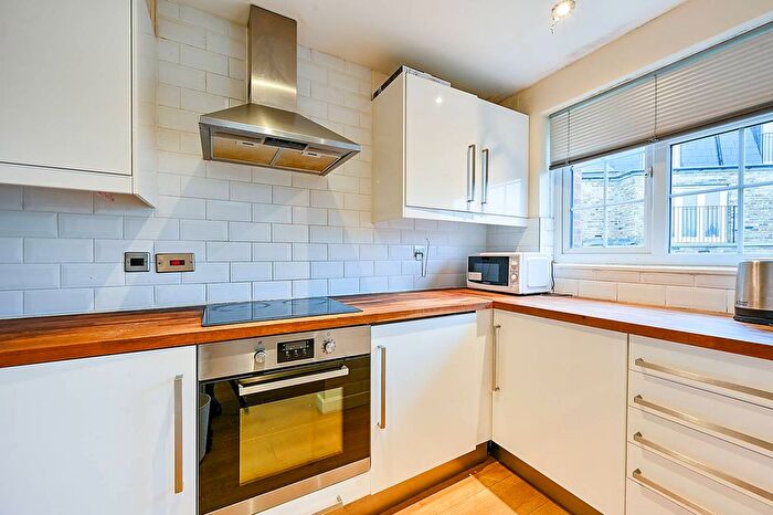 1 Bedroom Flat To Rent In Avenue Road, London, Acton, London, W3