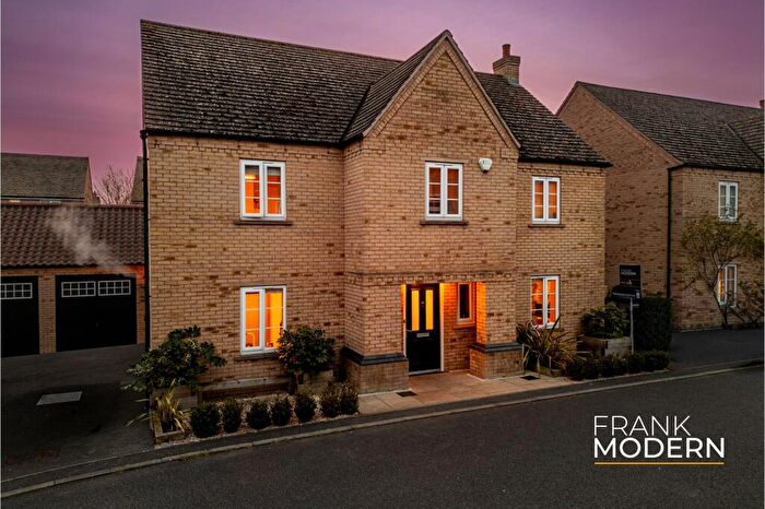 4 Bedroom Detached House For Sale In Paynes Field, Barnack, PE9