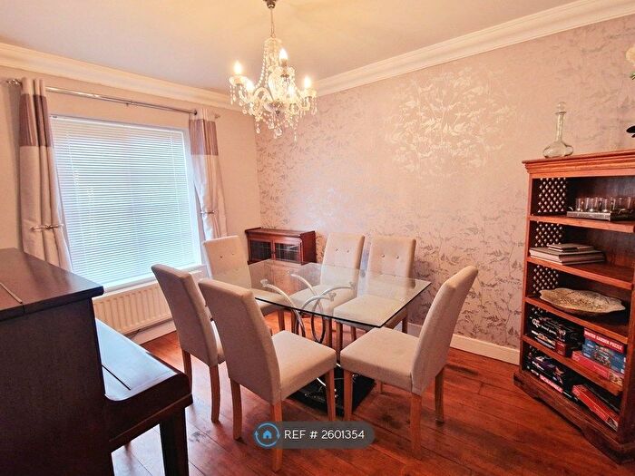 4 Bedroom Terraced House To Rent In Northcroft, Cheltenham, GL50