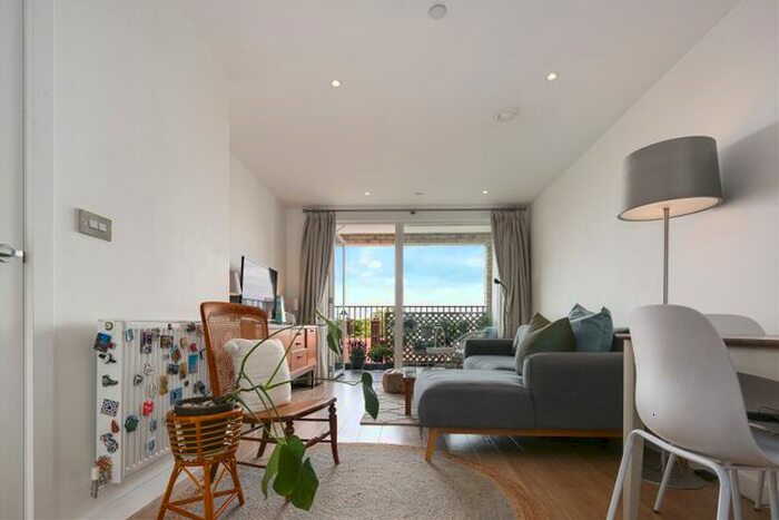 1 Bedroom Flat For Sale In Atkins Square, Dalston Lane, London, E8