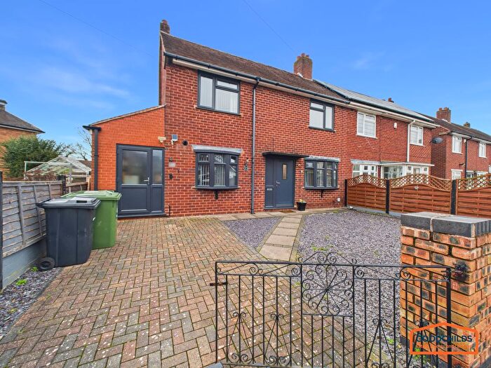 5 Bedroom Semi-Detached House For Sale In Bickley Road, Rushall, WS4