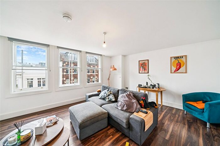 2 Bedroom Flat To Rent In St. John's Road, London, SW11