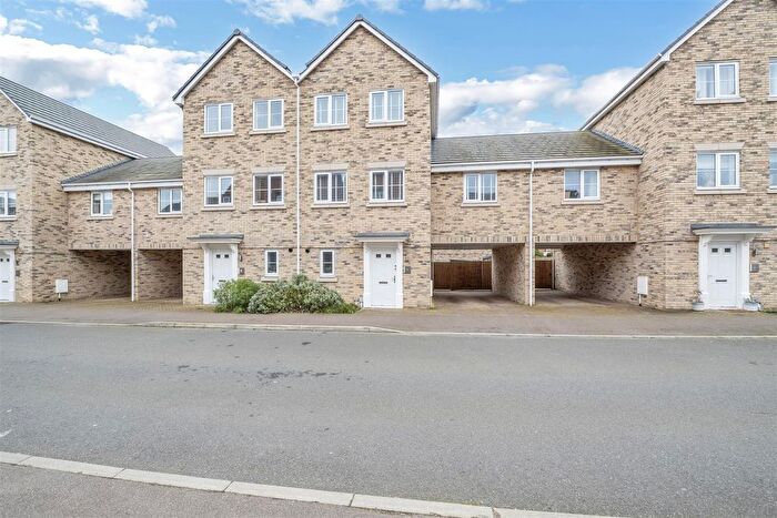 4 Bedroom Town House For Sale In Houghton Way, Bury St. Edmunds, IP33