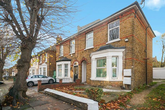 3 Bedroom Semi Detached House For Sale In Napier Road, Wembley, Greater London, HA0