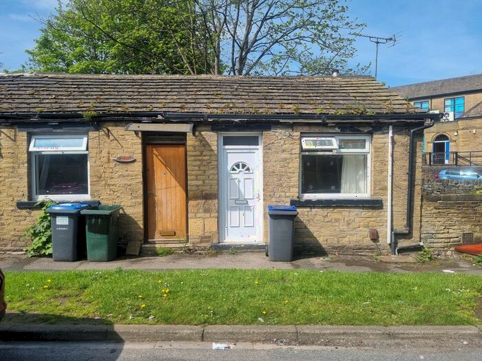 1 Bedroom Cottage To Rent In Smiddles Lane, Bradford, BD5