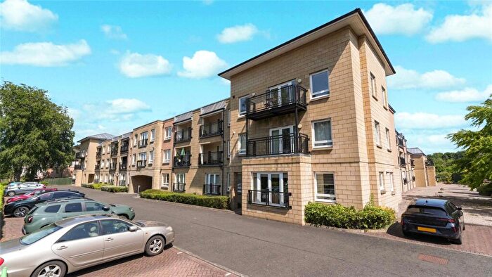 3 Bedroom Flat For Sale In The Woodlands, Stirling, Stirlingshire, FK8