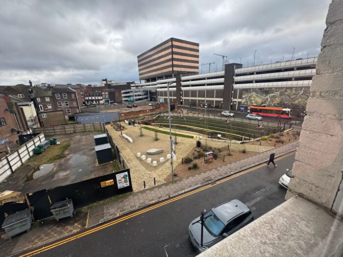 1 Bedroom Flat To Rent In Flat, - Bute Street, Luton, LU1