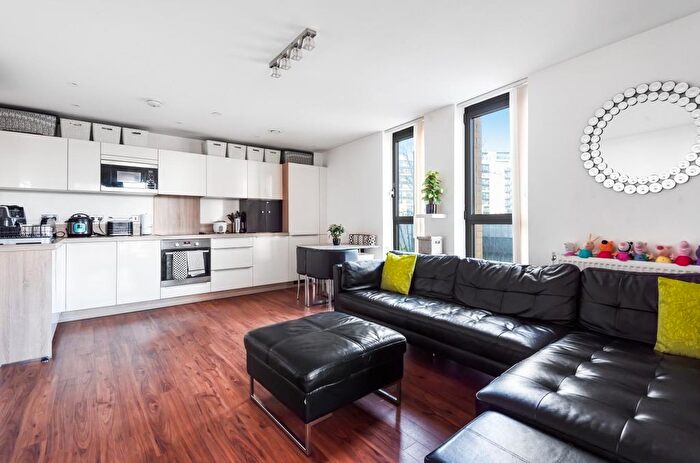 2 Bedroom Flat For Sale In Elmira Street, London, SE13