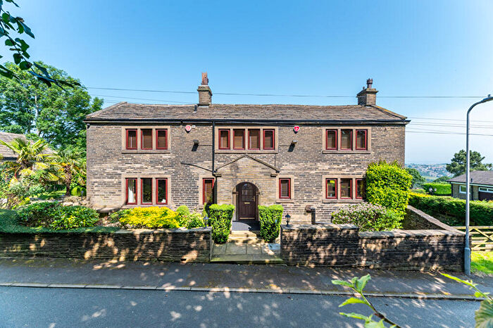 4 Bedroom Detached House For Sale In Lane Side, Queensbury, Bradford, West Yorkshire, BD13