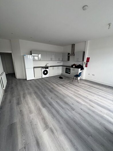 3 Bedroom Flat To Rent In London, E7