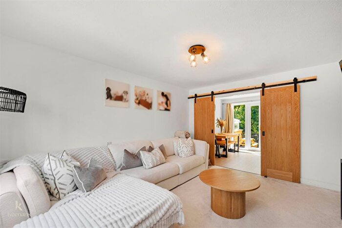 3 Bedroom Semi Detached House For Sale In Sykefield, Brierfield, Nelson, BB9