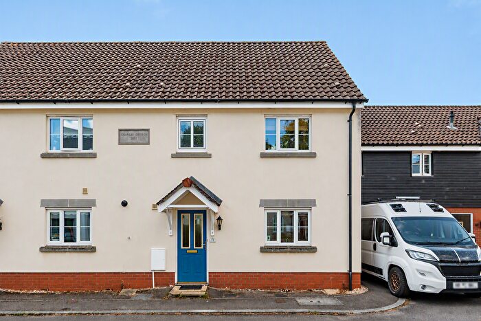 3 Bedroom Semi Detached House To Rent In Bovey Tracey, Newton Abbot, TQ13