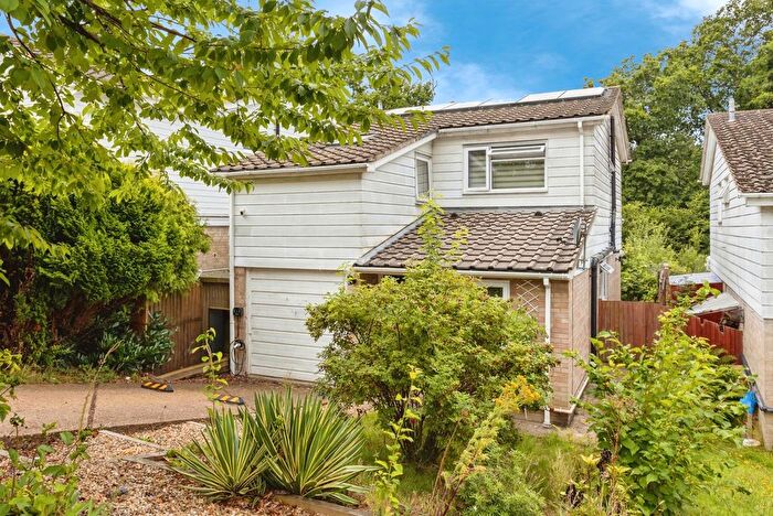 4 Bedroom Detached House For Sale In Redleaf Close, Tunbridge Wells, Kent, TN2