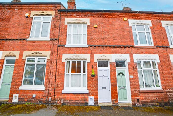 2 Bedroom Terraced House For Sale In Howard Road, Clarendon Park, Leicester, LE2