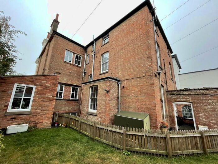 2 Bedroom Apartment To Rent In Rosefield Street, Leamington Spa, CV32