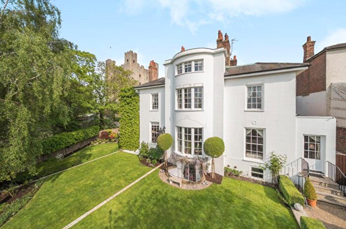 5 Bedroom Town House For Sale In Georgian Elegance, Boley Hill, Rochester, ME1