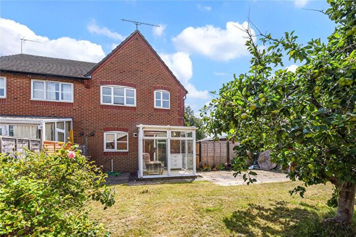 3 Bedroom Semi-Detached House For Sale In Nursery Field, Liss, Hampshire, GU33