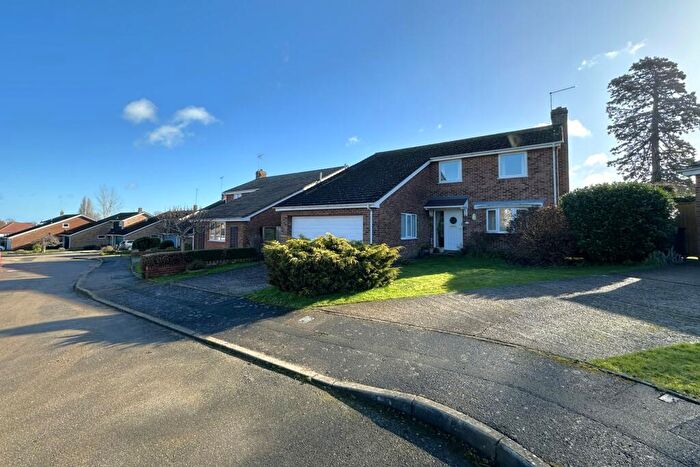 4 Bedroom Detached House For Sale In Knoll Place, Walmer, CT14