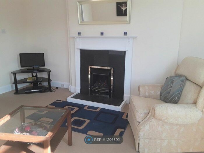 2 Bedroom Flat To Rent In Mountcastle Drive North, Edinburgh EH8