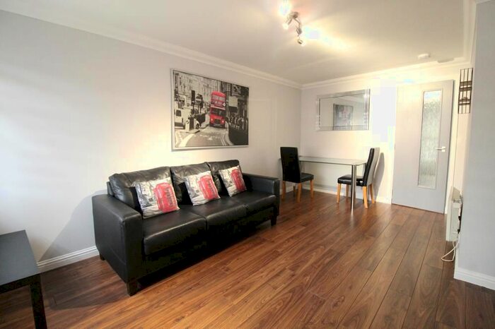 1 Bedroom Flat To Rent In Crombie Place, Westhill, AB32