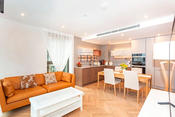 2 Bedroom Flat To Rent In Saxon House, Parkland Walk, London, SW6