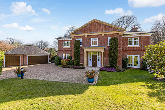 5 Bedroom Detached House For Sale In Hurst Park, Midhurst, GU29
