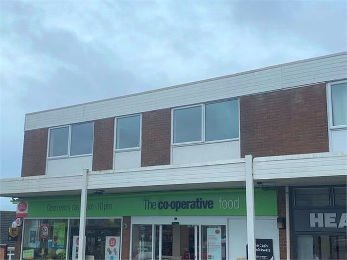 2 Bedroom Flat To Rent In Brixington Parade, Exmouth, EX8