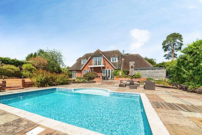 5 Bedroom Detached House For Sale In Holly Lane, Reading, Berkshire, RG7
