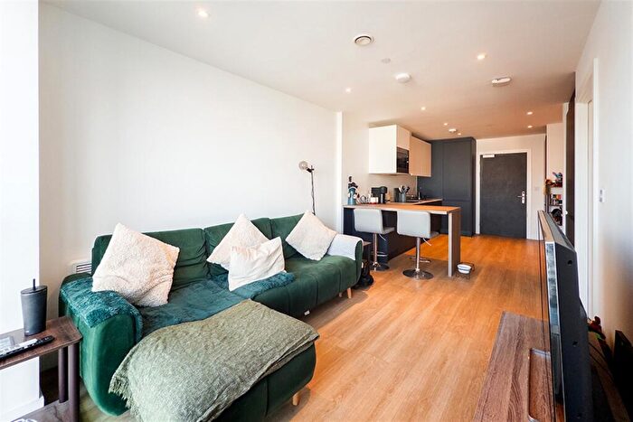 1 Bedroom Apartment To Rent In Riverside, M3