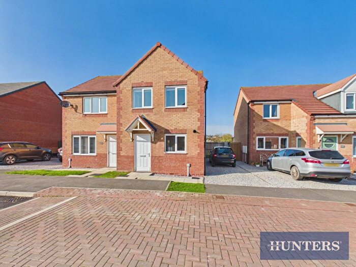 3 Bedroom Semi-Detached House For Sale In Warminster Close, Bridlington, YO16
