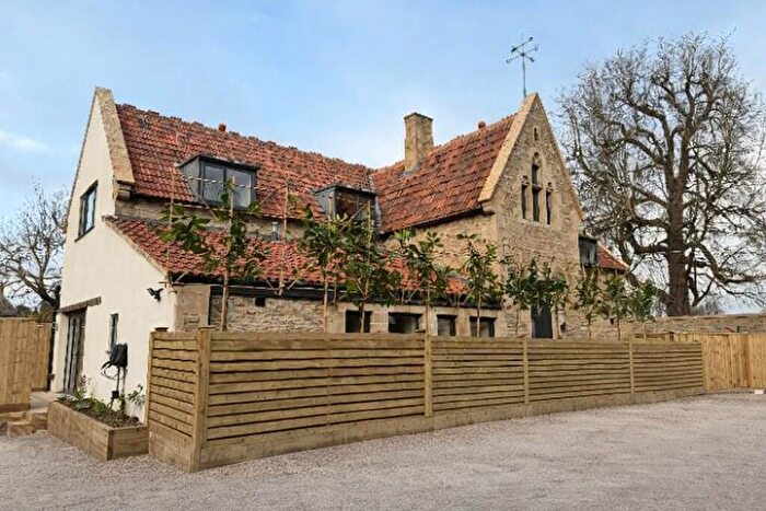 3 Bedroom Apartment To Rent In Park Lane, Corsham, SN13