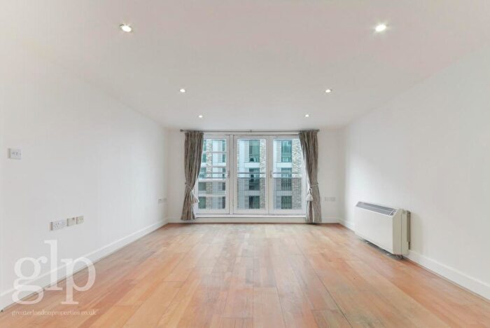 1 Bedroom Apartment To Rent In Brockway House, Holloway Road, N7