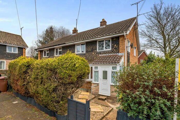 2 Bedroom End Of Terrace House To Rent In Banbury, Oxfordshire, OX16