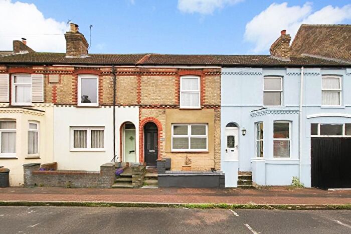 3 Bedroom Terraced House For Sale In Manor Road, Dover, Kent, CT17