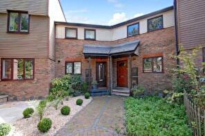 4 Bedroom End Of Terrace House To Rent In Leydon Close, Rotherhithe, Canada Water, Bermondsey, London, SE16