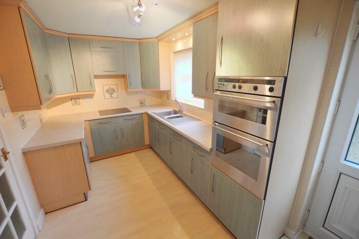 4 Bedroom Detached House To Rent In Stoneacre Avenue, Hackenthorpe, Sheffield, S12