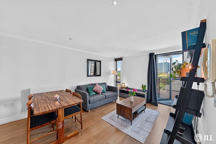 1 Bedroom Flat For Sale In Edge Apartments, Lett Road, London, E15