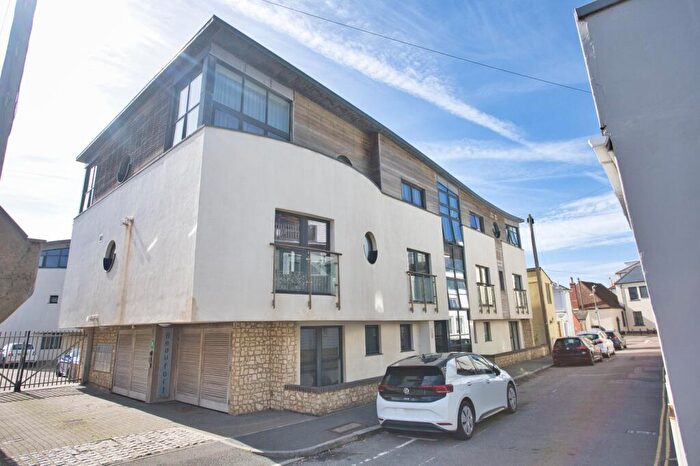 2 Bedroom Flat For Sale In Castle Road, Sandgate, Folkestone, Kent, CT20