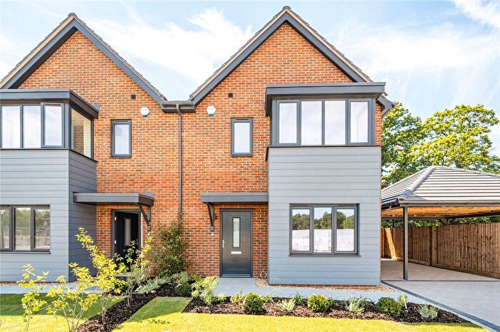 3 Bedroom Semi-Detached House For Sale In Minorca Road, Deepcut, Camberley, GU16