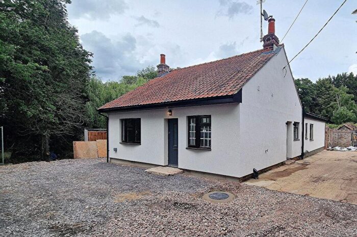 4 Bedroom Bungalow To Rent In Bicknacre Road, Danbury, CM3