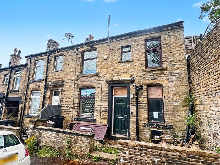 1 Bedroom End Of Terrace House For Sale In Camm Street, Brighouse, West Yorkshire, HD6