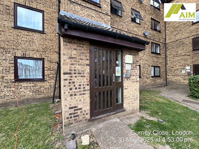 2 Bedroom Flat To Rent In Gurney Close, Barking, IG11