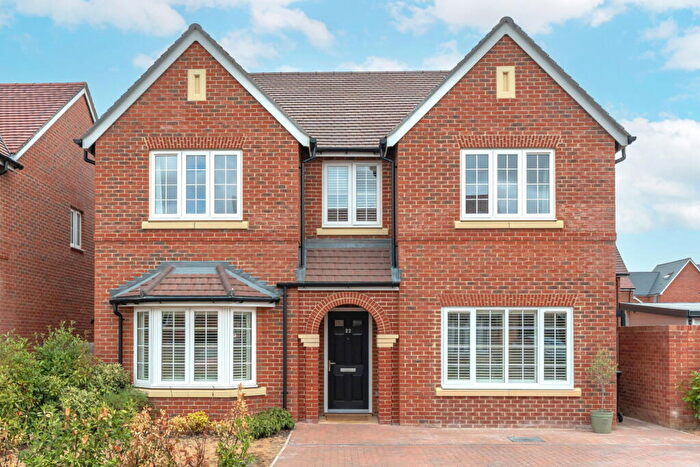 4 Bedroom Detached House For Sale In Maple Furlong, Benson, OX10